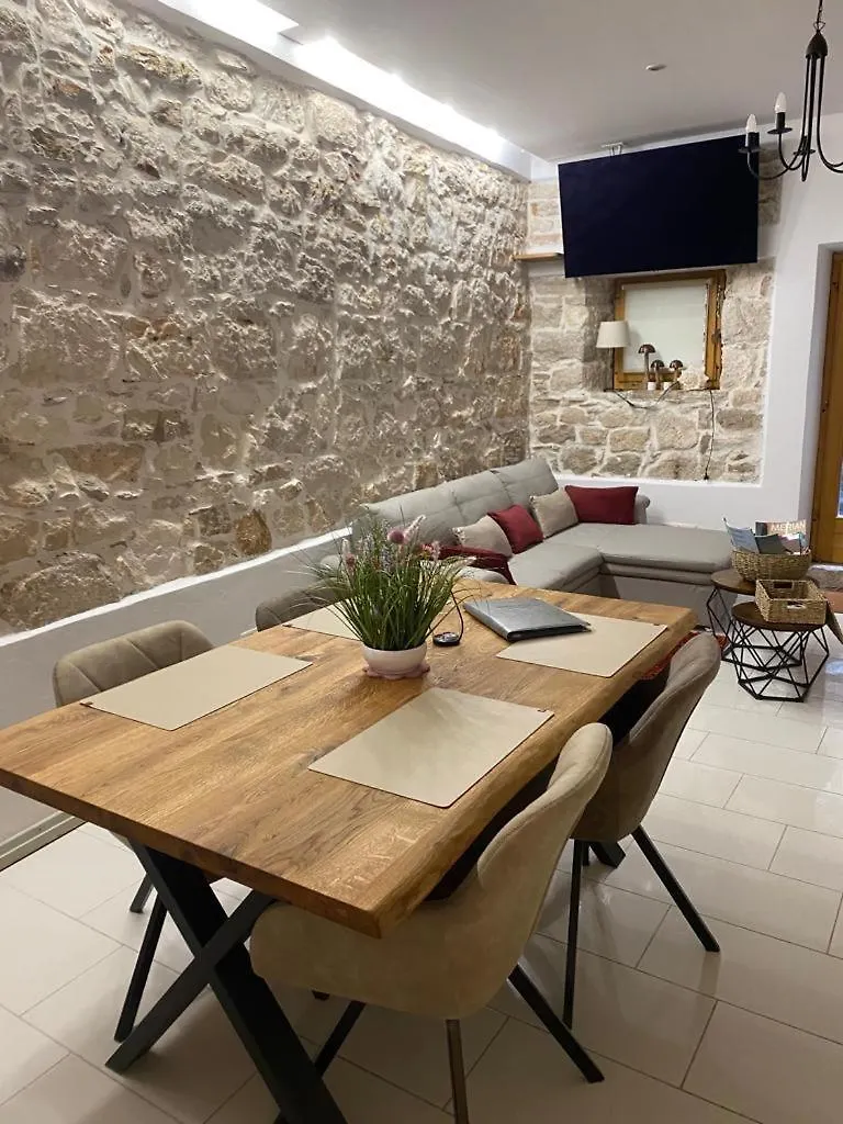 Apartment Michaela 4-Sterne & Parking Rovinj 0*,  Croatia