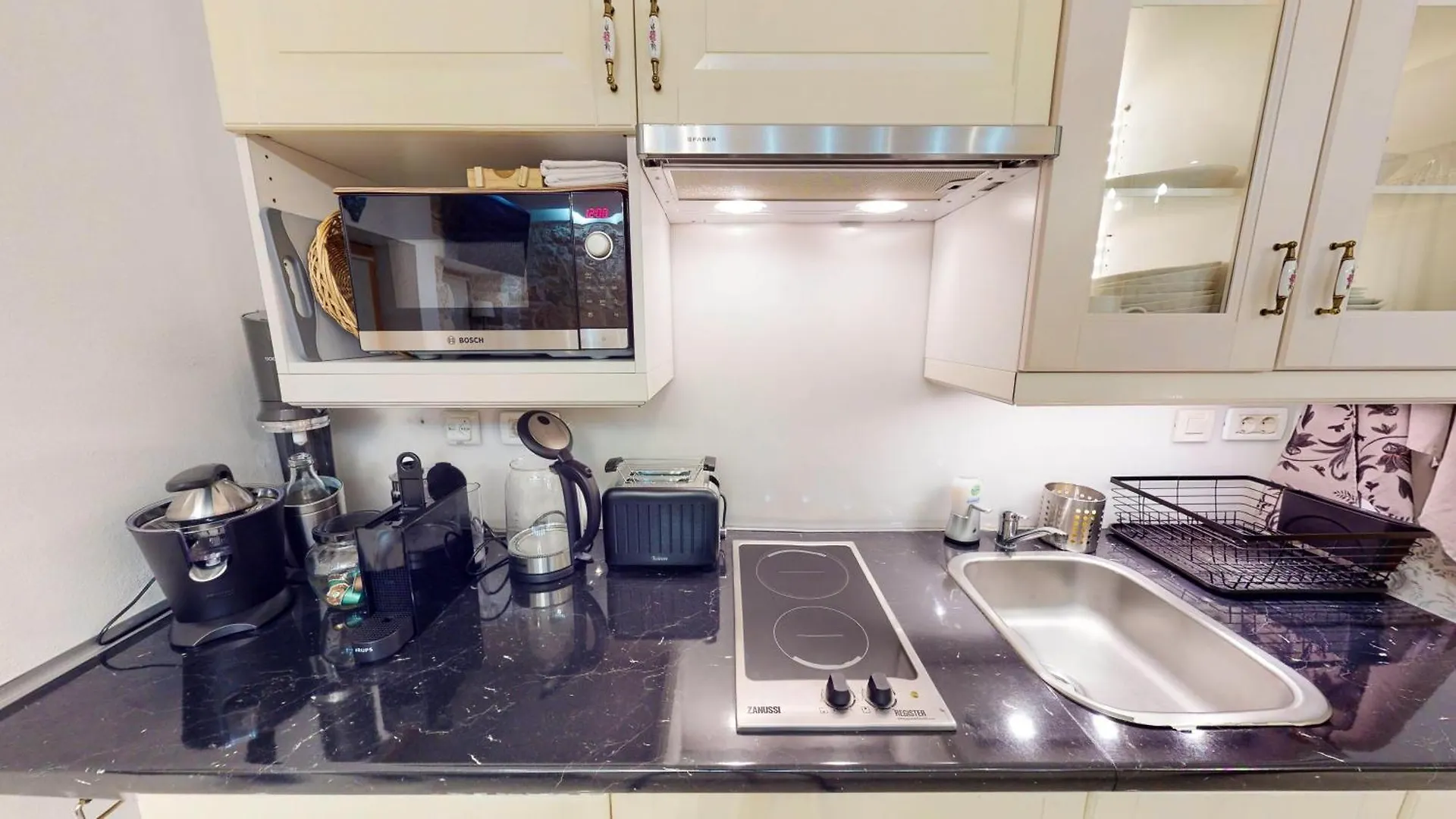 Apartment Michaela 4-Sterne & Parking Rovinj 0*,