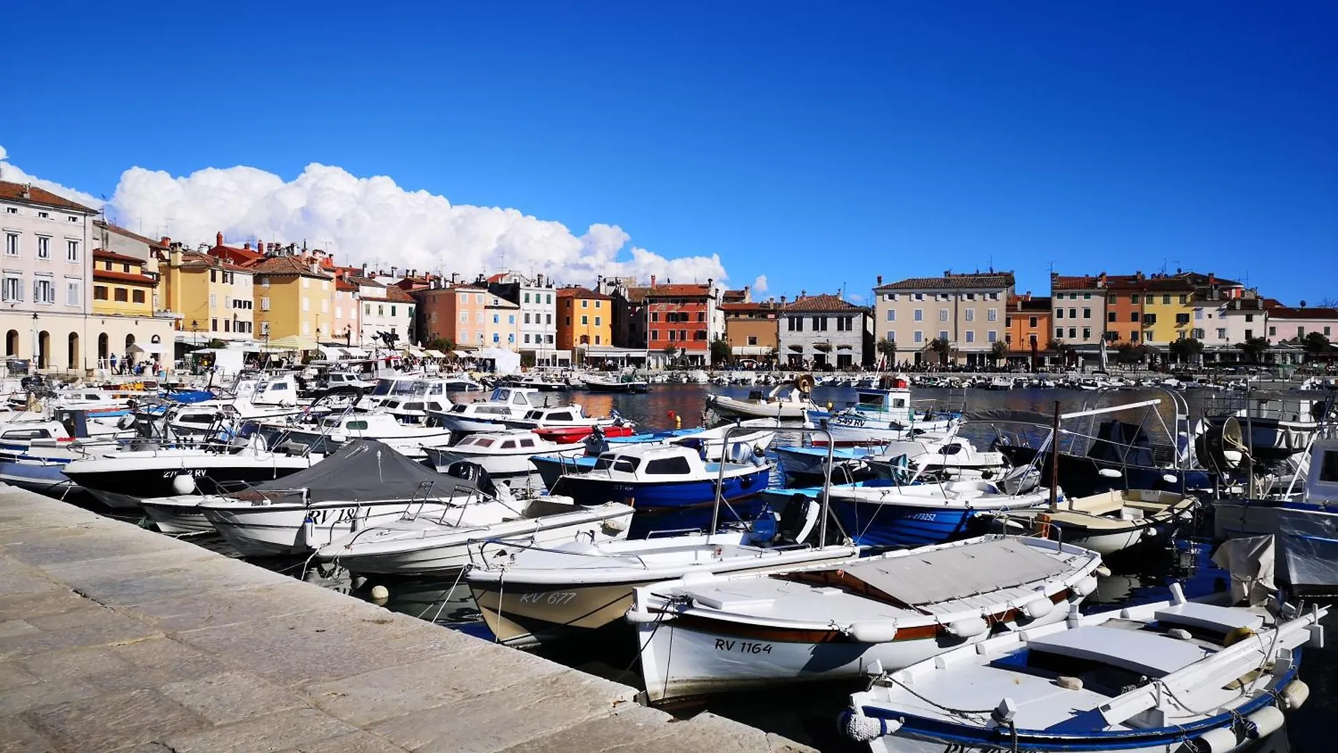 Apartment Michaela 4-Sterne & Parking Rovinj 0*,